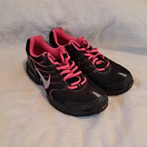 Nike Women's Air Max Torch 4 Black/Bright Pink Size 12 EUC